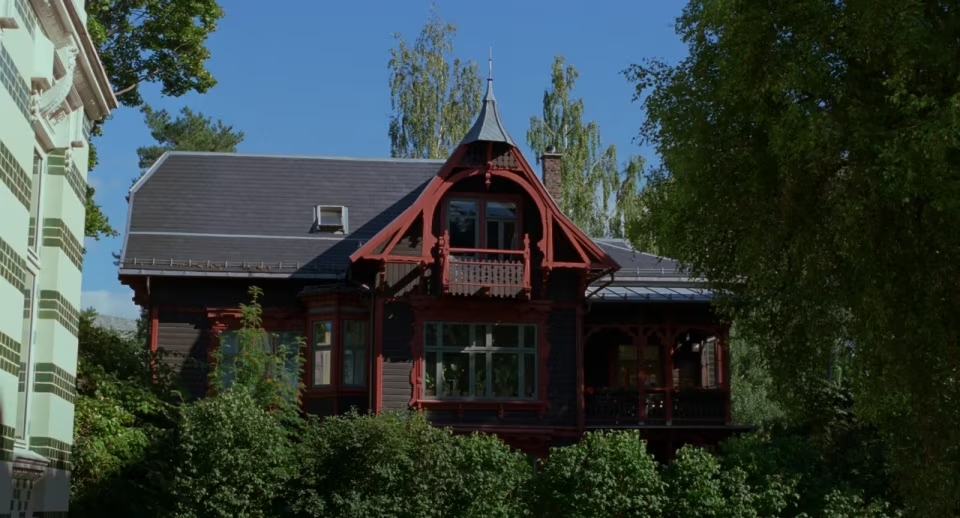 house-sentimental-value